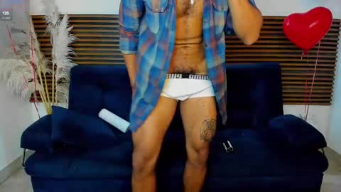 Snapshot of daarkomalfoy chatting on February 14, 11:53 pm Mauricio online show from February 14, 11:53 pm