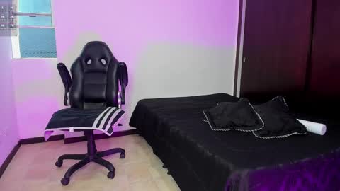 Snapshot of daarkomalfoy chatting on March 3, 8:32 pm Mauricio online show from March 3, 8:32 pm