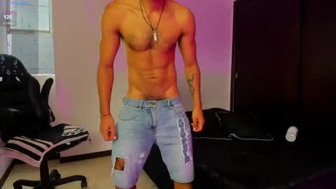 Snapshot of daarkomalfoy chatting on March 5, 8:32 pm Mauricio online show from March 5, 8:32 pm