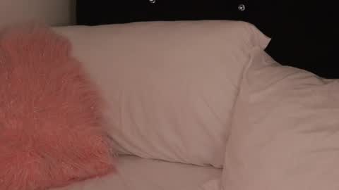 Snapshot of daarlene chatting on December 25, 5:58 am Darlene online show from December 25, 5:58 am