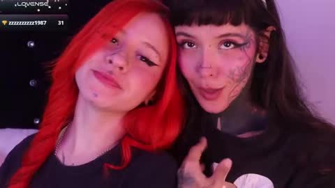 Snapshot of daarlene chatting on January 25, 4:03 pm Darlene online show from January 25, 4:03 pm