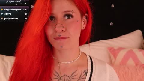 Snapshot of daarlene chatting on February 18, 12:59 am Darlene online show from February 18, 12:59 am