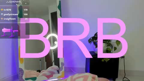 Snapshot of daarlene chatting on March 9, 7:23 am Darlene online show from March 9, 7:23 am