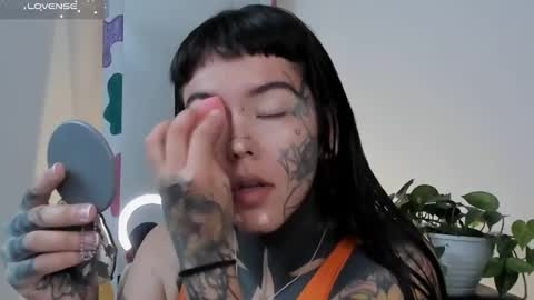 Snapshot of daarlene chatting on March 10, 9:43 am Darlene online show from March 10, 9:43 am