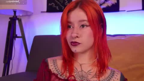 Snapshot of daarlene chatting on October 9, 11:30 am Darlene online show from October 9, 11:30 am