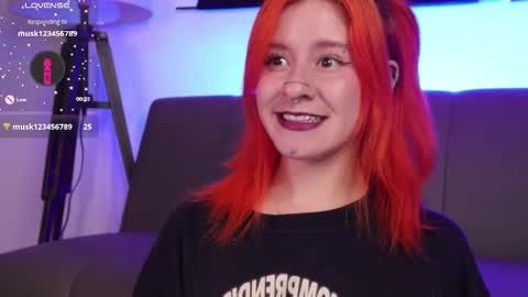 Snapshot of daarlene chatting on October 11, 10:25 am Darlene online show from October 11, 10:25 am