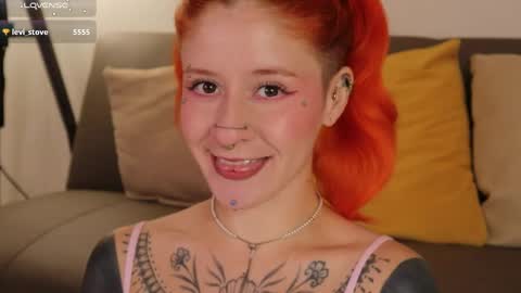 Snapshot of daarlene chatting on March 2, 7:54 pm Darlene online show from March 2, 7:54 pm