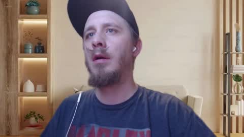 Snapshot of dabbydaddy25 chatting on December 23, 9:07 am dabbydaddy25 online show from December 23, 9:07 am