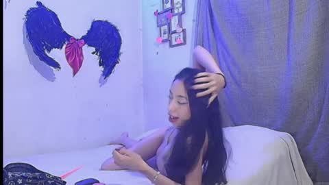 Snapshot of dabria_luxe chatting on May 13, 6:22 am dabria_luxe online show from May 13, 6:22 am