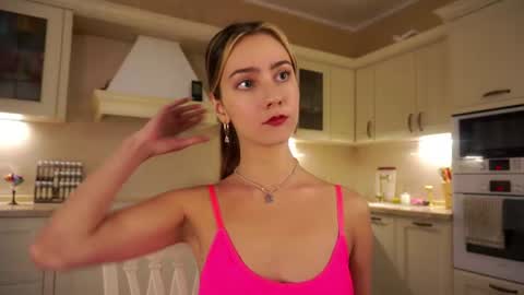 Lia online show from August 9, 11:37 am