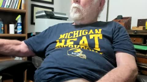 Snapshot of dack47 chatting on June 12, 7:40 am dack47 online show from June 12, 7:40 am
