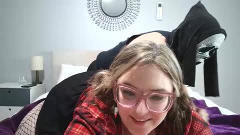 daddies_princesss online show from March 7, 7:00 pm