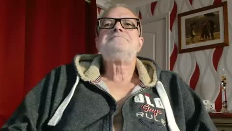 Brian ... online show from October 23, 8:07 pm
