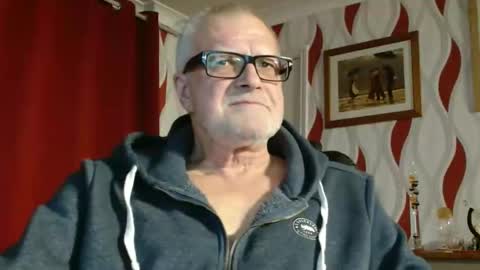 Brian ... online show from November 17, 8:58 pm