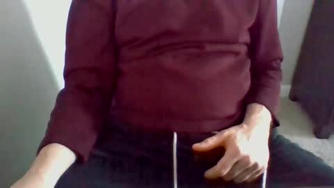 daddnextdoor online show from December 17, 9:32 pm