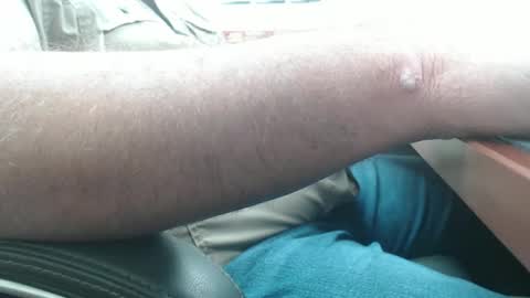 Snapshot of daddy7194 chatting on November 7, 12:16 pm daddy7194 online show from November 7, 12:16 pm