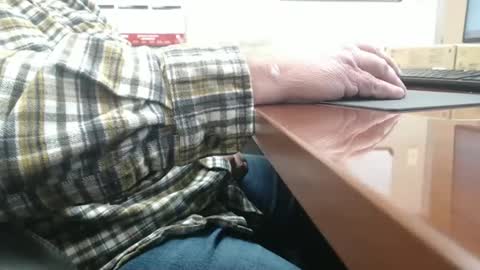 Snapshot of daddy7194 chatting on December 5, 1:52 pm daddy7194 online show from December 5, 1:52 pm