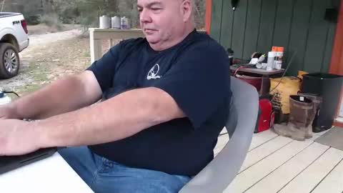 Snapshot of daddy7194 chatting on December 17, 9:32 pm daddy7194 online show from December 17, 9:32 pm