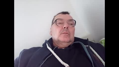 Snapshot of daddy91964 chatting on December 7, 12:24 pm daddy91964 online show from December 7, 12:24 pm