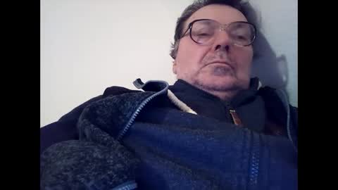 Snapshot of daddy91964 chatting on March 9, 1:04 am daddy91964 online show from March 9, 1:04 am