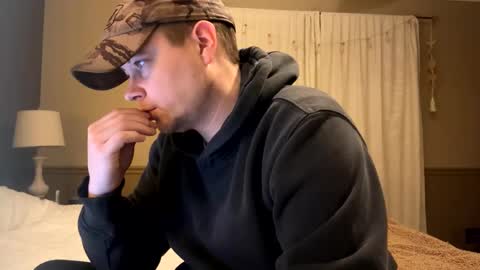 Snapshot of daddycam33 chatting on December 30, 1:15 am DaddyCam33 online show from December 30, 1:15 am