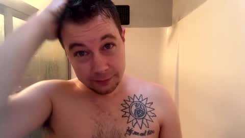 Snapshot of daddycam33 chatting on February 27, 10:42 pm DaddyCam33 online show from February 27, 10:42 pm