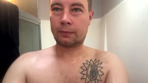 Snapshot of daddycam33 chatting on October 5, 5:00 pm DaddyCam33 online show from October 5, 5:00 pm