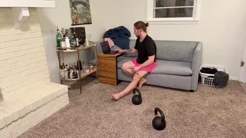 Snapshot of daddydaydrinkz chatting on December 9, 5:29 am DaddydayDrinkz online show from December 9, 5:29 am