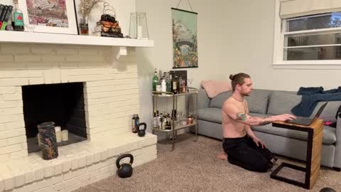 Snapshot of daddydaydrinkz chatting on December 30, 11:06 pm DaddydayDrinkz online show from December 30, 11:06 pm