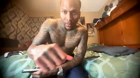 sexy tatted king bbc online show from November 9, 5:17 am