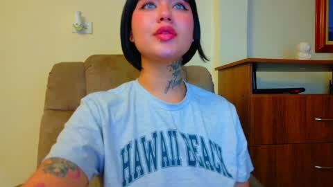 Valen online show from April 23, 2:13 am