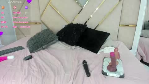 Snapshot of daddysgirrl1_ chatting on February 7, 8:55 am Bethany online show from February 7, 8:55 am