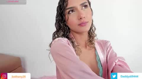 Snapshot of daddysgirrl1_ chatting on November 12, 10:41 pm Bethany online show from November 12, 10:41 pm