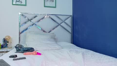 Anny  online show from February 15, 6:01 pm