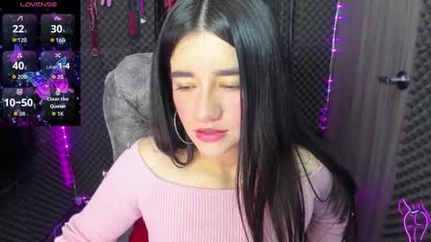 Snapshot of daddyspetite_ chatting on September 14, 3:44 pm Lili online show from September 14, 3:44 pm