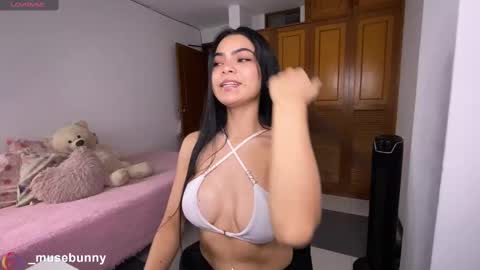 Snapshot of daddysweeeetbody chatting on September 17, 2:02 am Sophie online show from September 17, 2:02 am