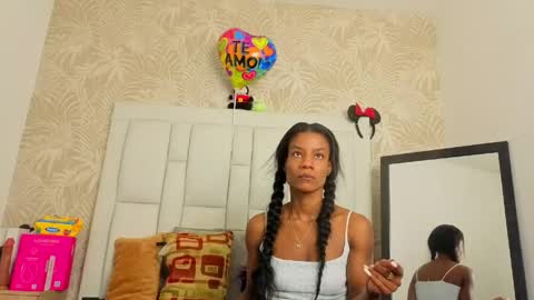 daffnelewis online show from April 22, 11:56 am