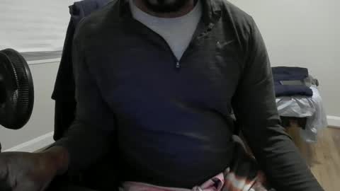 Snapshot of daffyduck71 chatting on December 4, 1:25 am daffyduck71 online show from December 4, 1:25 am