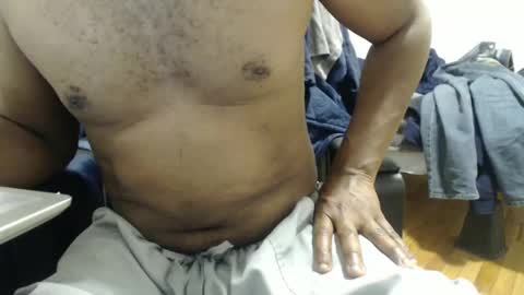 Snapshot of daffyduck71 chatting on February 8, 10:18 am daffyduck71 online show from February 8, 10:18 am