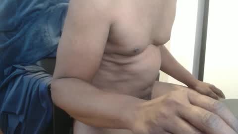 Snapshot of daffyduck71 chatting on December 5, 2:14 pm daffyduck71 online show from December 5, 2:14 pm