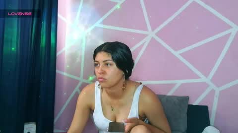 dafna and kris online show from April 15, 5:31 pm