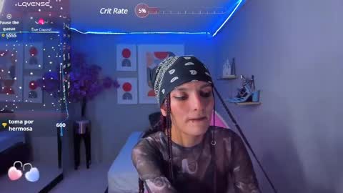 Snapshot of dafne_huges chatting on December 13, 8:04 pm dafne huges online show from December 13, 8:04 pm