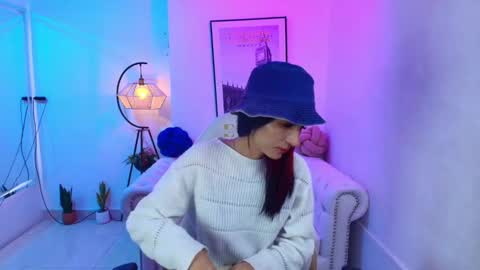 Snapshot of dafne_huges chatting on January 19, 12:17 pm dafne huges online show from January 19, 12:17 pm
