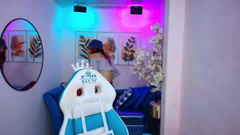 Snapshot of dafne_huges chatting on September 9, 7:46 pm dafne huges online show from September 9, 7:46 pm