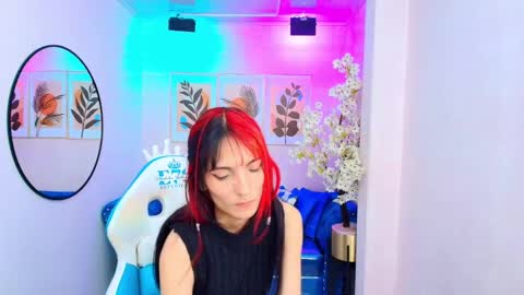 Snapshot of dafne_huges chatting on September 11, 6:30 pm dafne huges online show from September 11, 6:30 pm