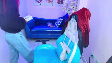 Snapshot of dafne_huges chatting on September 16, 7:04 pm dafne huges online show from September 16, 7:04 pm