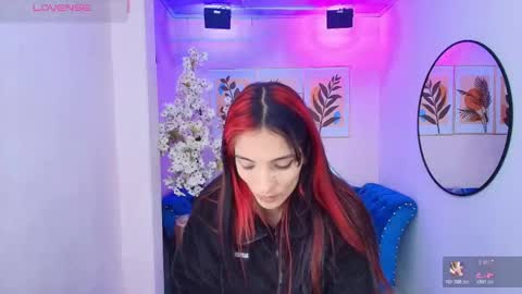 Snapshot of dafne_huges chatting on October 18, 7:25 pm dafne huges online show from October 18, 7:25 pm