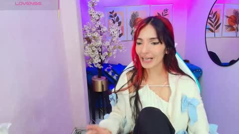 Snapshot of dafne_huges chatting on October 20, 7:47 pm dafne huges online show from October 20, 7:47 pm