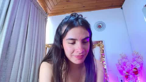 dafne_quenn online show from December 20, 2:35 pm