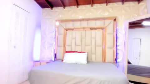 Dafnee online show from March 27, 12:49 pm